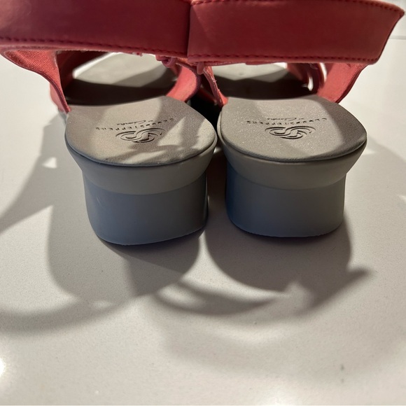 Beautiful dusty pink wedge Cloudsteppers by Clark - Picture 6 of 10